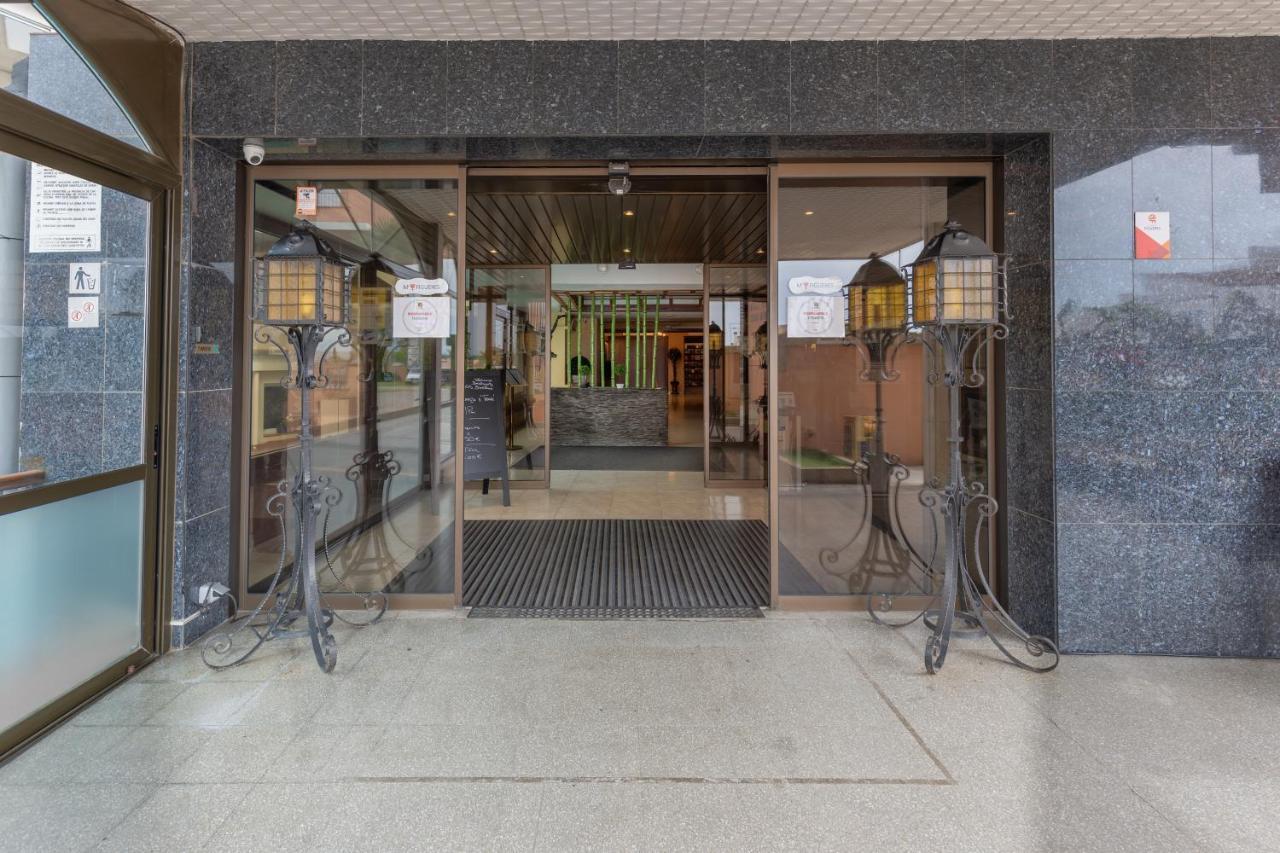Checkin Trave Hotel Figueres  Exterior foto